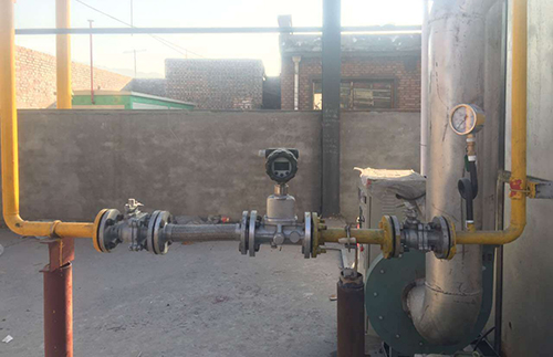 溫壓補(bǔ)償型旋進(jìn)旋渦流量計(jì)現(xiàn)場(chǎng)安裝使用圖