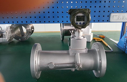 溫壓補(bǔ)償型旋進(jìn)旋渦流量計(jì)產(chǎn)品圖